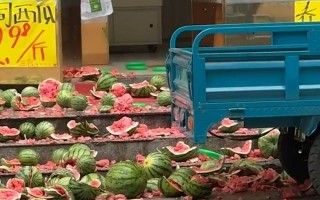 百家号:2O24澳彩管家婆资料传真-残疾夫妇砸西瓜 摊主倒赔500元