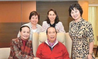 知乎：澳门2024正版资料王中王-赌王哪个老婆赢了