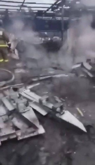 百度平台:澳门六开彩资料免费大全今天-俄军向乌无人机工厂投温压滑翔炸弹