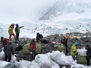 百家号:2024年全年正版免费资料-全球变暖致珠峰200多具遗体显露