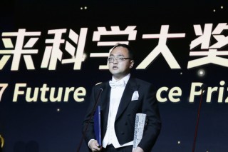 抖音视频:2024香港特马今晚开奖-北大教授建议年轻人继续卷