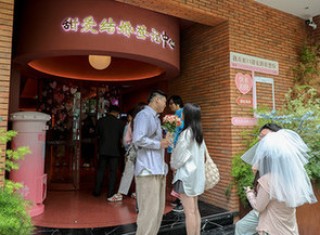百家号:王中王一肖一特一中-赵本山哪个女儿结婚