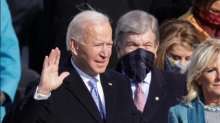 腾讯：2024澳门一肖一码配套成龙-拜登咬牙切齿对着特朗普“骂街”