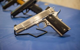 百家号:2024澳门资料大全正版资料-中国海警缴获菲士兵枪支？中方回应