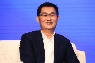 腾讯：澳门一码一肖100%精准-董宇辉说霍启刚家里金牌太多了
