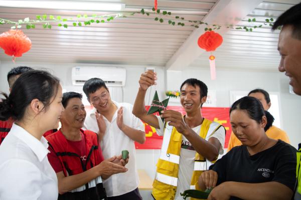阿里巴巴:新澳门免费资料大全历史记录开马-怎么查物流公司  第1张