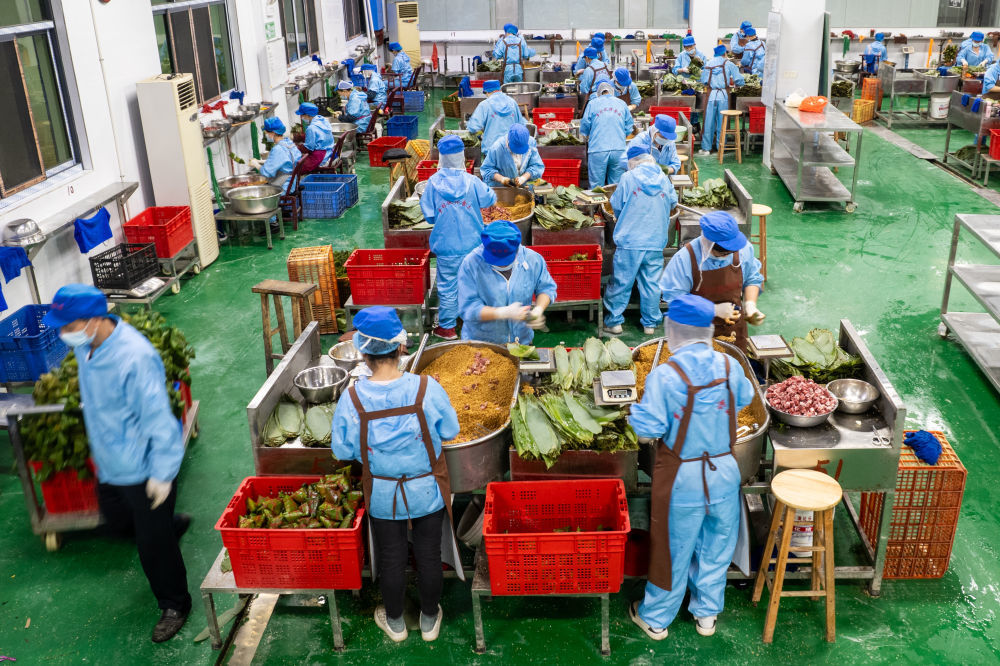 腾讯：2024年香港正版内部资料-显眼包家长让考生举“高粽”  第3张