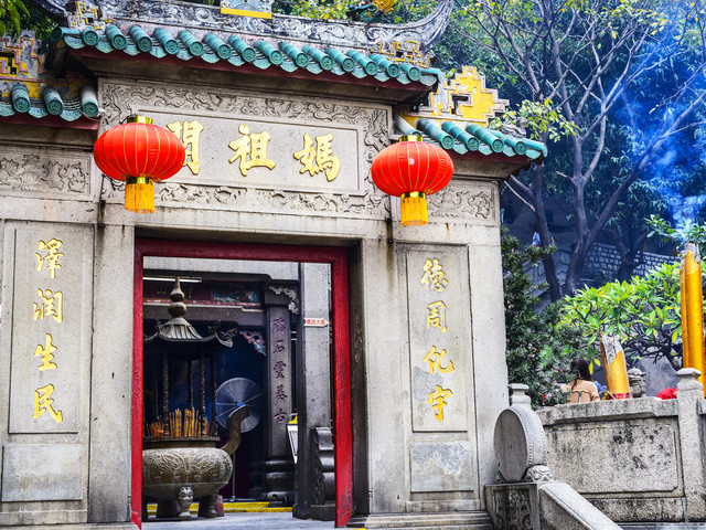 微博:新澳门资料大全正版资料-明代鎏金铜佛走私出境侦检携手追回  第2张