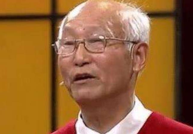小红书:7777788888新版跑狗图-大爷6元买到军事机密立马报警  第3张