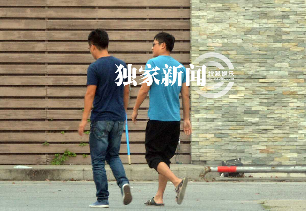 搜狐订阅：2024澳门正版资料免费大全-阿根廷便装女警遭抢劫后拔枪射击  第1张