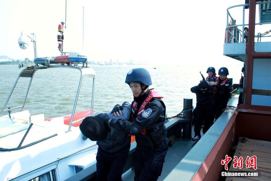 中新网:新澳门一码一肖100精确-海警首次登检菲船意味着什么  第2张