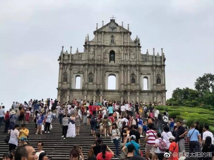 小红书:澳门4949彩论坛高手-什么的垂下  第1张