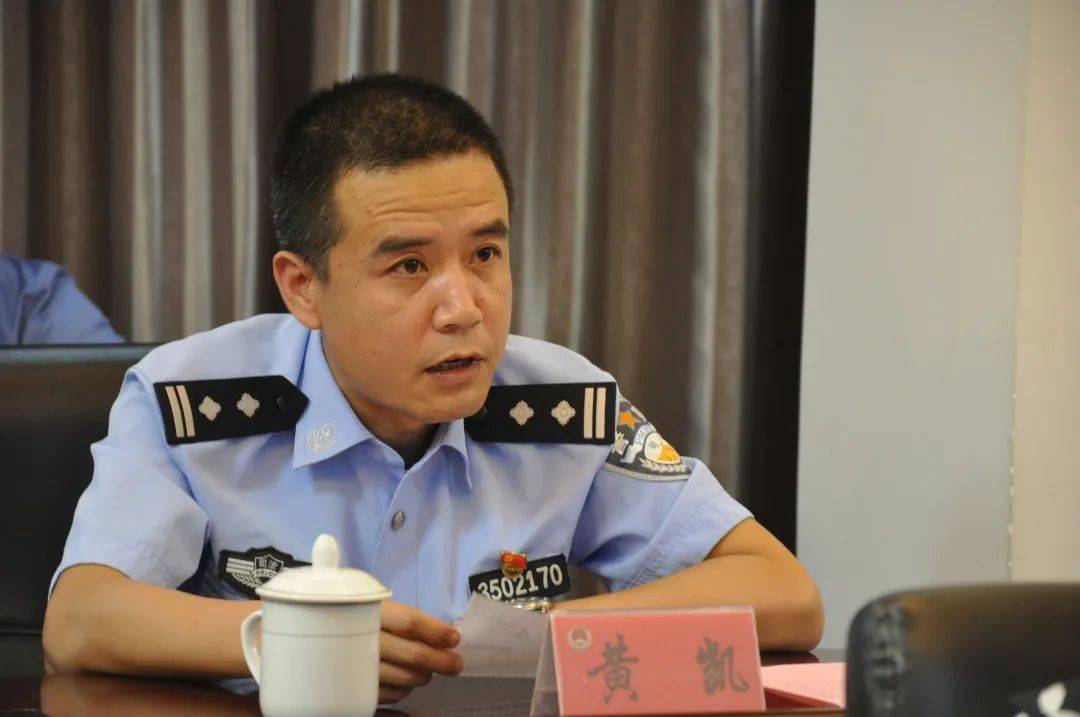 百家号:2024澳门历史开奖记录-台民意机构外聚集人潮不到百人  第1张