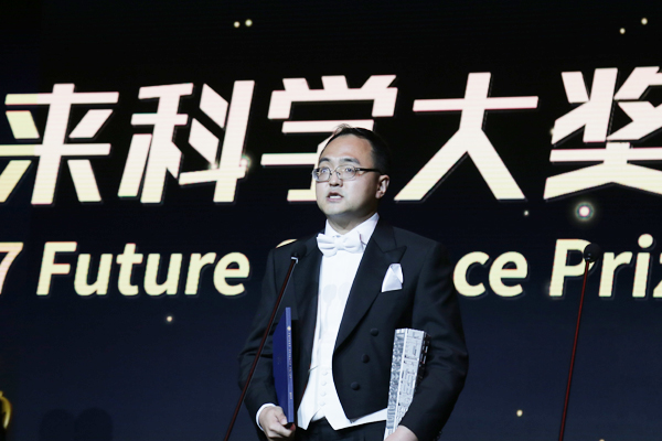 抖音视频:2024香港特马今晚开奖-北大教授建议年轻人继续卷  第1张